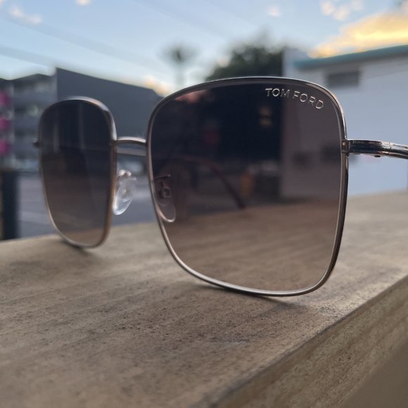 Tom Ford FT0894K Shiny Rose Gold/Gradient Brown Sunglasses main image 8